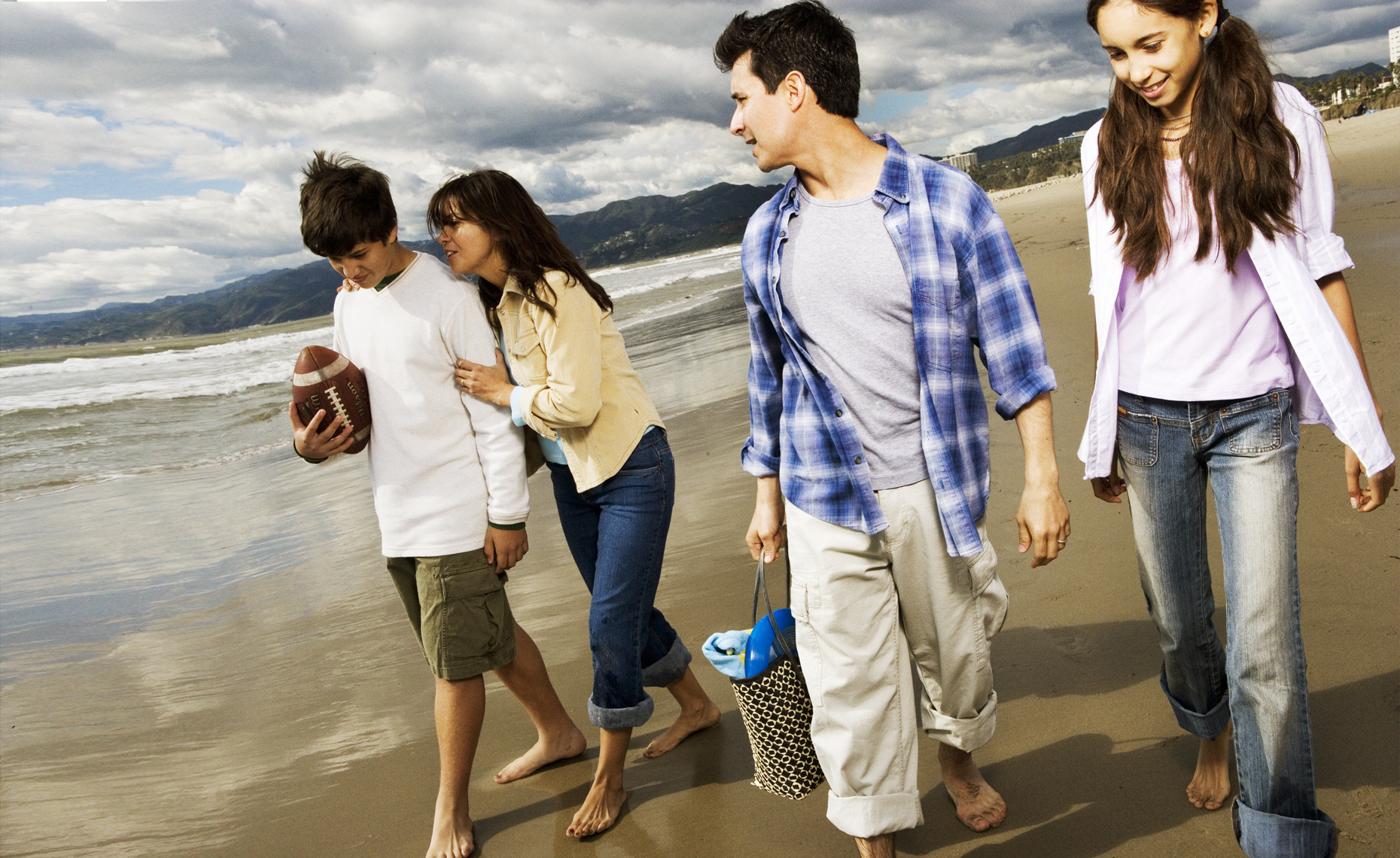 15familywalking beach copy 2.jpg